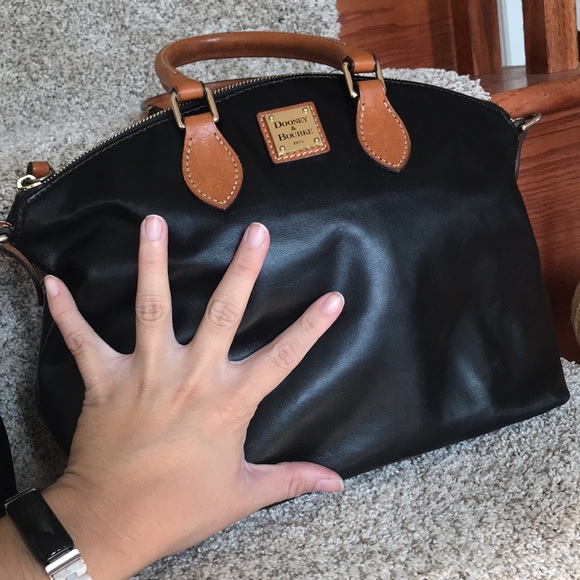 DOONEY & BOURKE - black purse - Picture 3 of 10